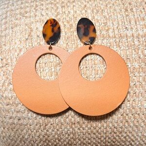Elegant Tortoise Shell and Tan Earrings